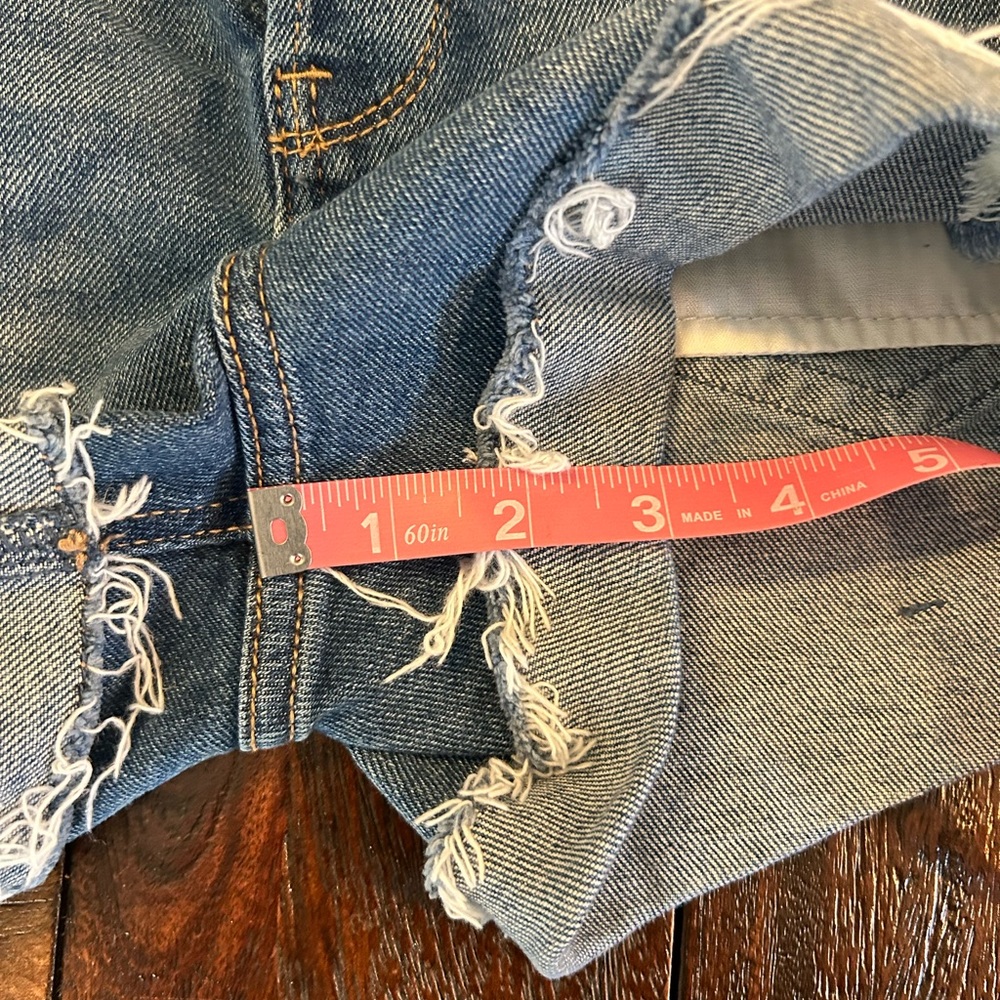 Hollister High-Rise Mom Short Vintage Stretch Denim Shorts - 3in - Picture 9 of 9